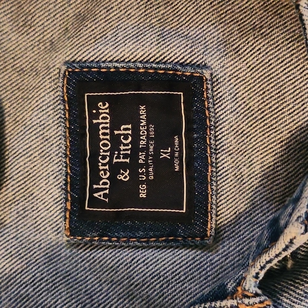 Jean jacket - Picture 2 of 2